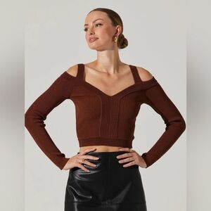ASTR PACEY RIBBED COLD SHOULDER SWEATER in XS, Brand New